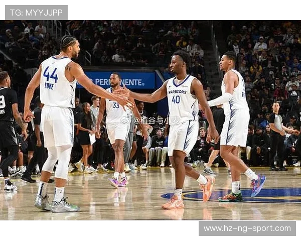 圣安东尼奥马刺迎强劲对手全力出击鏖战赛场争锋激烈较量